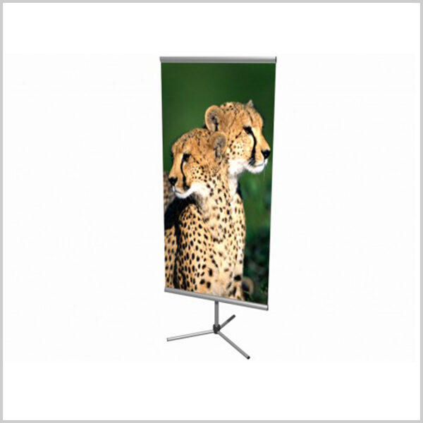 Bi-side est un porte affiche doufle face équipé d’une canne télescopique réglable en hauteur.Ce produit existe en plusieurs dimensions et configurations.